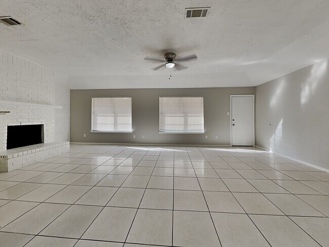 Foto del edificio - 6531 Bridgegate Dr