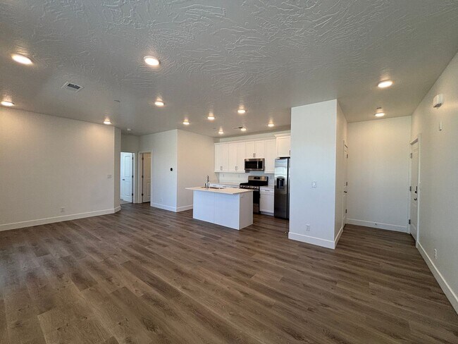 Foto del edificio - 1 BEDROOM APARTMENT FOR RENT IN DESERT COLOR!