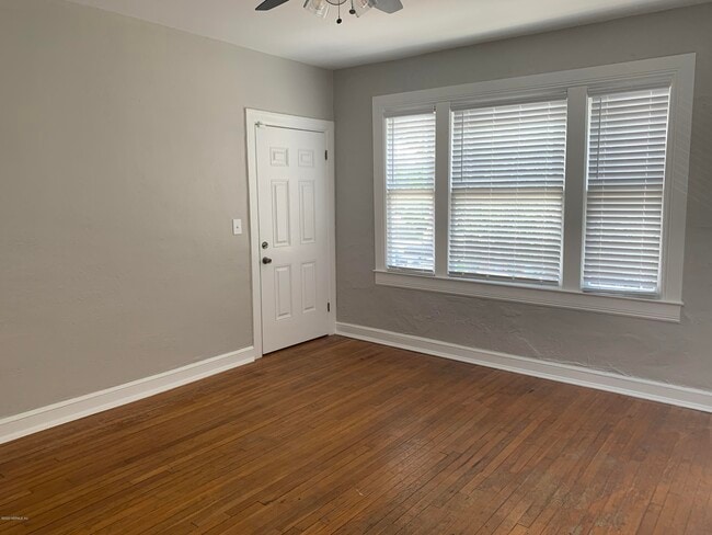 Building Photo - 1506 Stockton St