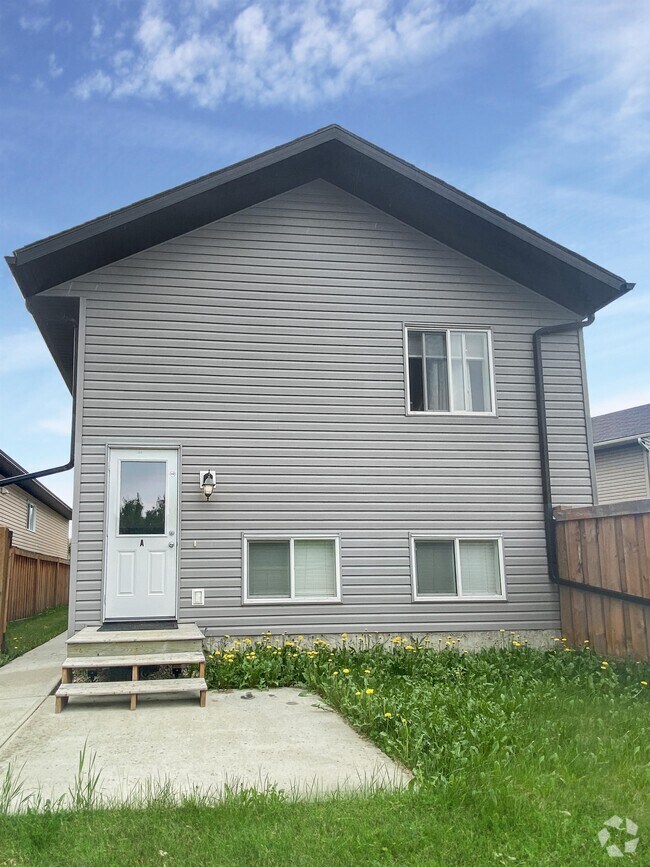 Building Photo - 9442 Lakeland Dr