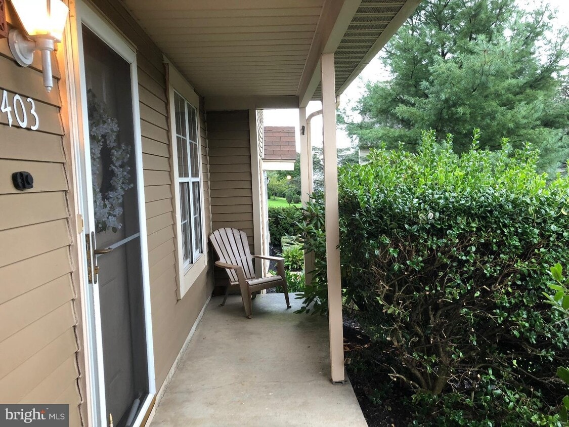 2403 Society Pl Unit B1, Newtown, PA 18940 Room for Rent in Newtown