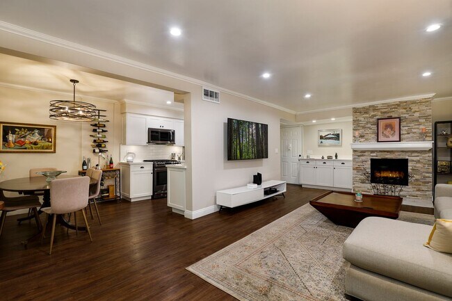 Foto del edificio - 4528 Colbath Ave