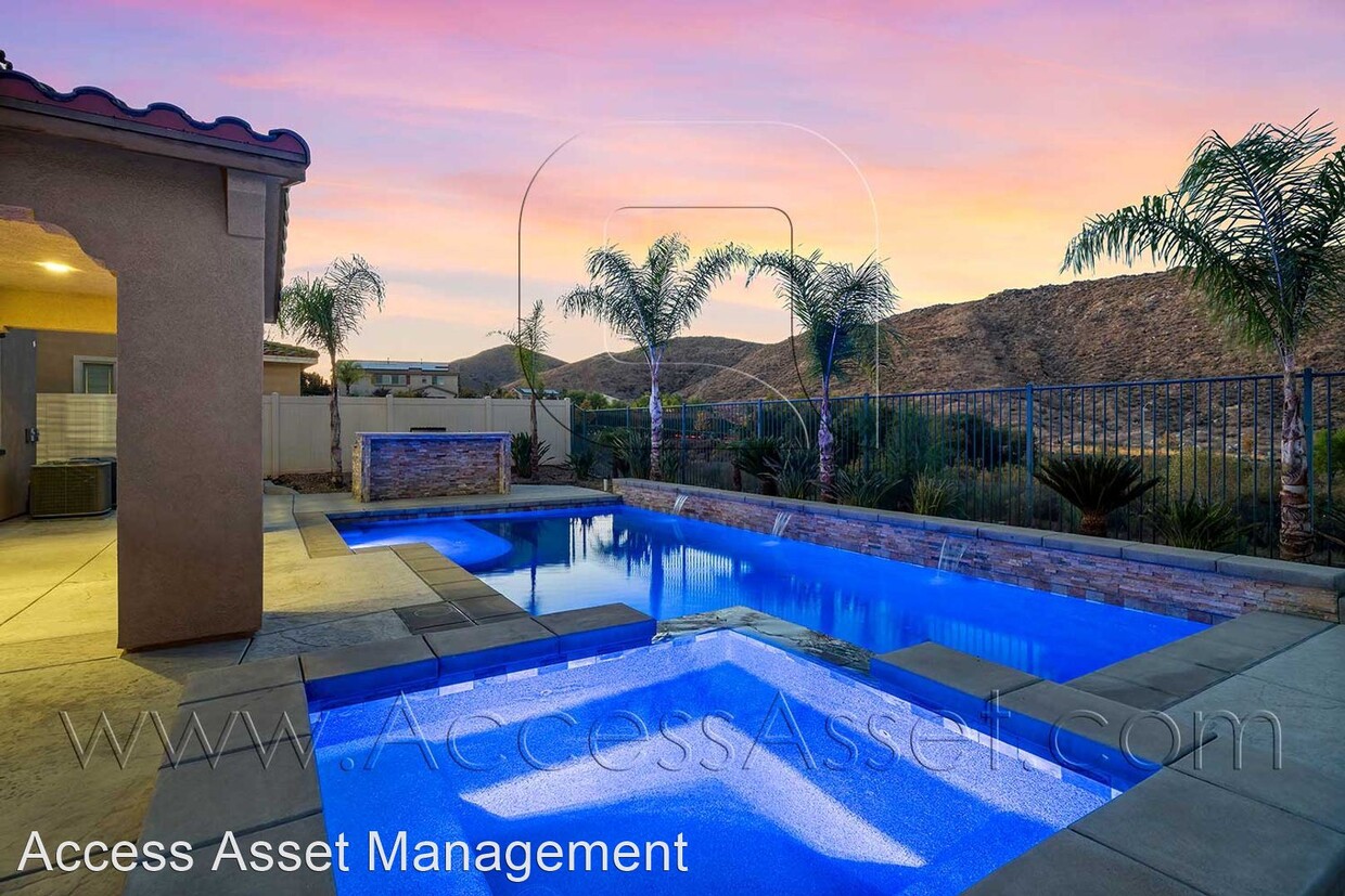 Primary Photo - 5 br, 4 bath House - 36552 Geranium Dr