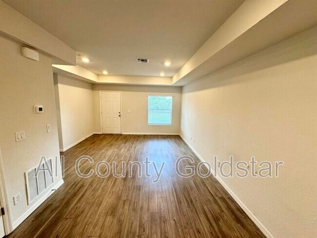 Building Photo - 11178 Kimberly Ave