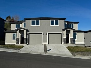 Building Photo - 782 Rio Vis Lp