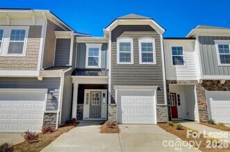 Building Photo - 3853 Hayden Ln