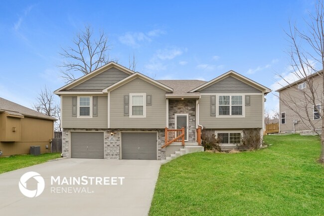 Building Photo - 805 Emerson Dr