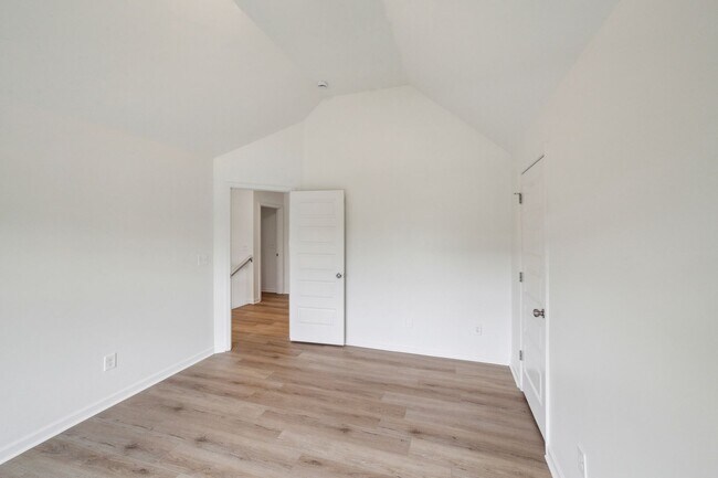 Foto del edificio - 5 Bed 3 Bath in Jonesboro!