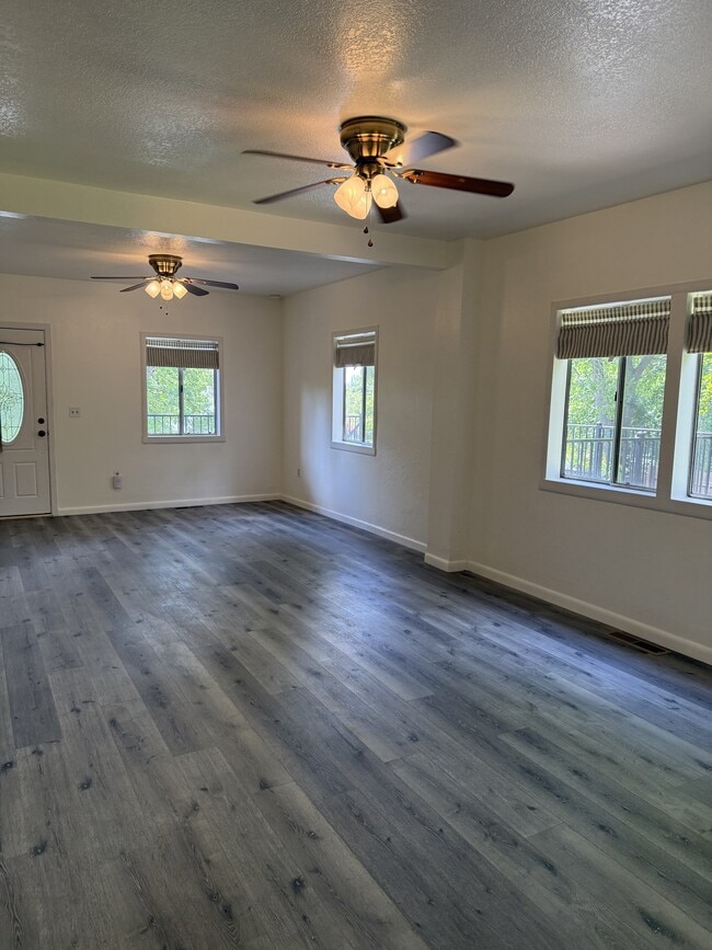 Foto del edificio - 116 S Arroyo Seco St