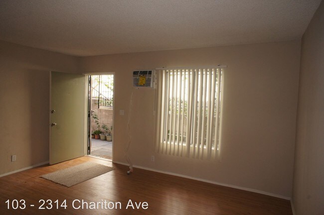 Interior Photo - 2314 Chariton St