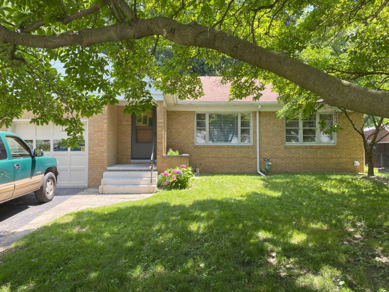 Primary Photo - 725 Wyman St