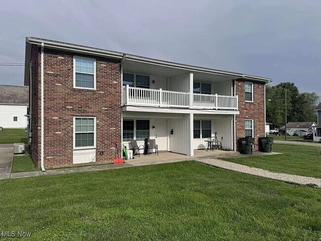 87 N Pembroke Ave, South Zanesville, OH 43701 - Condo for Rent in