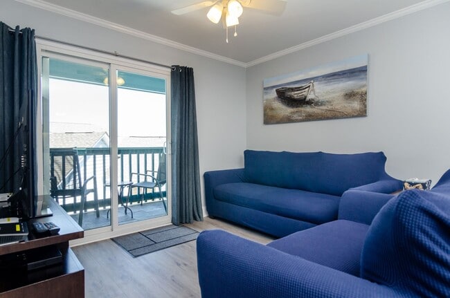 Building Photo - (C097) 1404 Canal Drive, Unit 30, Carolina...