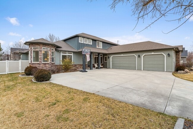 Building Photo - 2012 W Rock Creek Dr