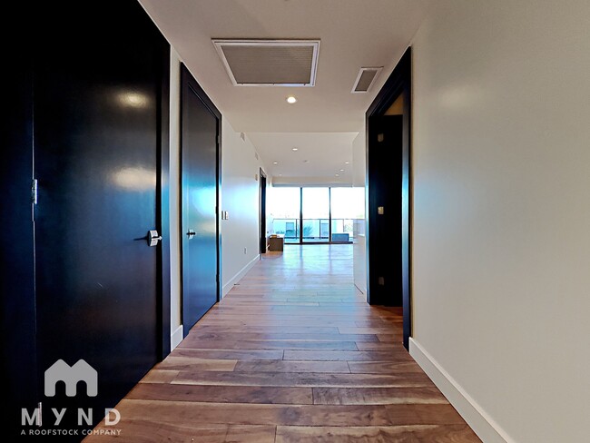 Foto del edificio - 4422 N 75th St