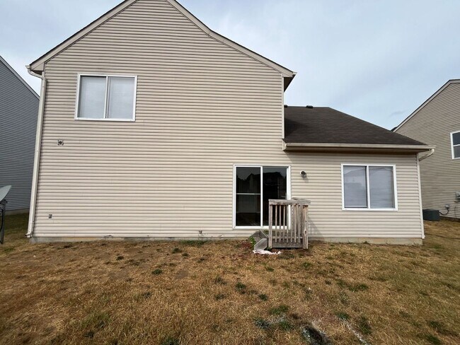 Foto del edificio - 905 Providence Ct