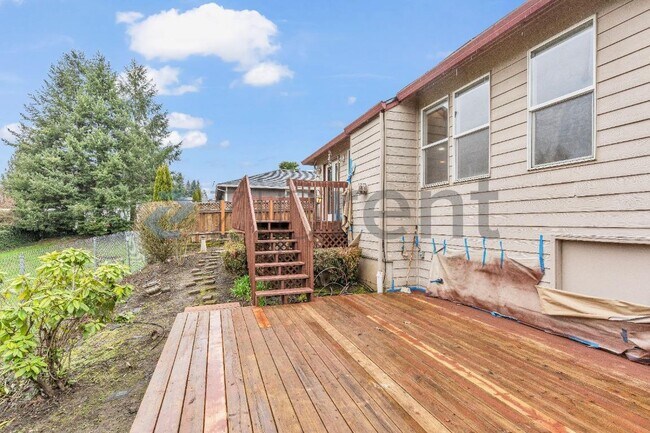 Building Photo - 9904 NE 27th Ct