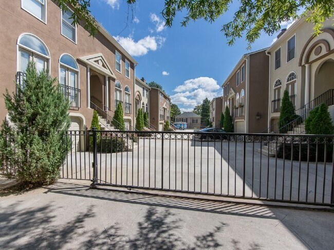 Photo - 837 Piedmont Ave NE Townhome