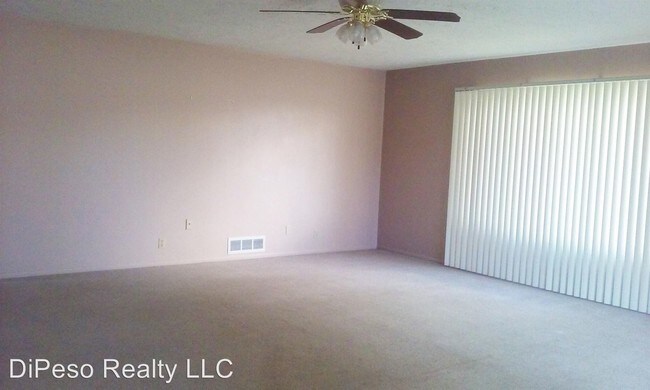 Building Photo - 209 S Casas Lindas Dr