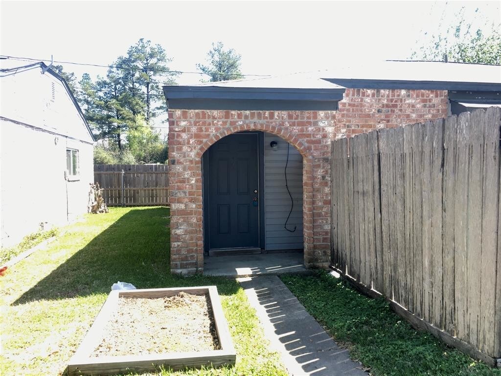 Foto principal - 8607 Bart Ln