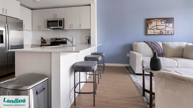 Foto del edificio - 7301 Lake Bank Lp