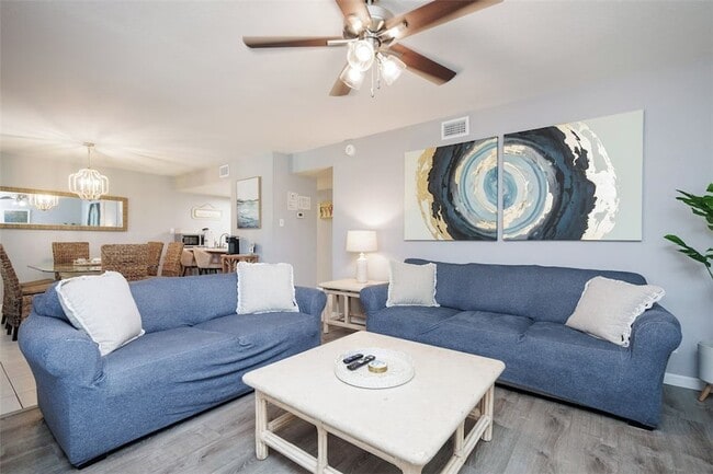 Building Photo - 14921 Windward Dr