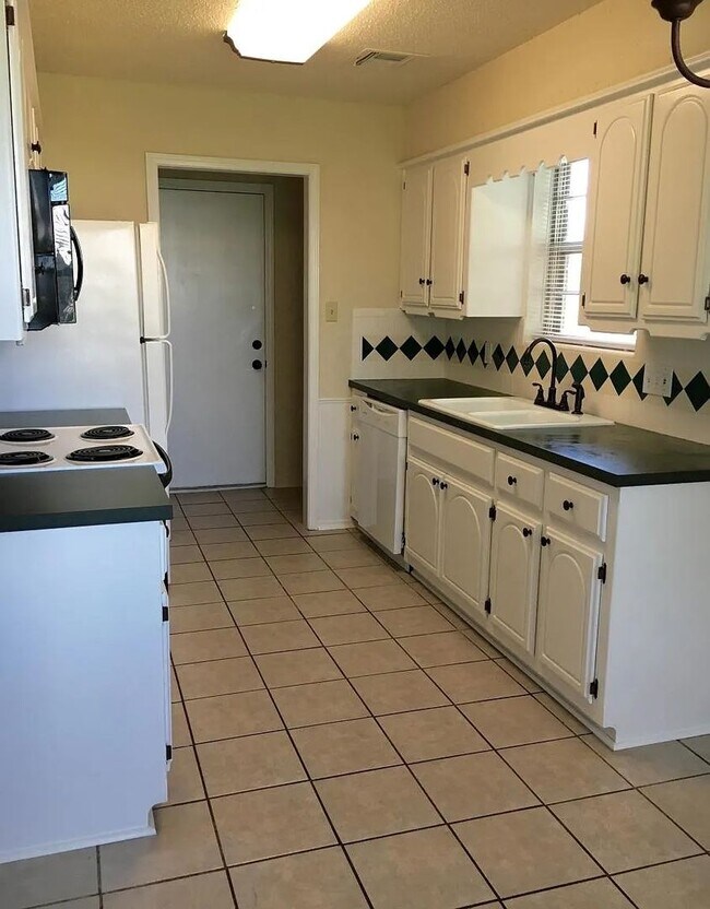 Foto del edificio - 3 Bed 2 Bath Rent House Eastside