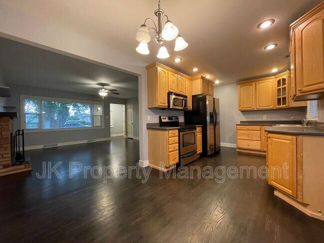 Foto del edificio - 4205 3rd Ave N