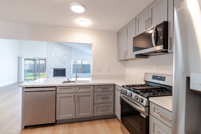 Foto del edificio - 10766 Parkdale Ave