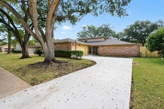 Building Photo - 2731 Colony Dr