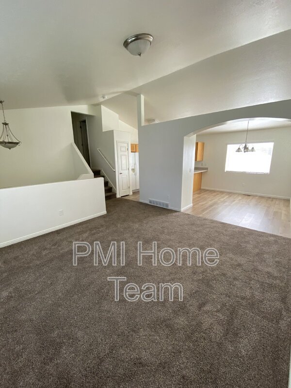 Building Photo - 1639 W 600 N