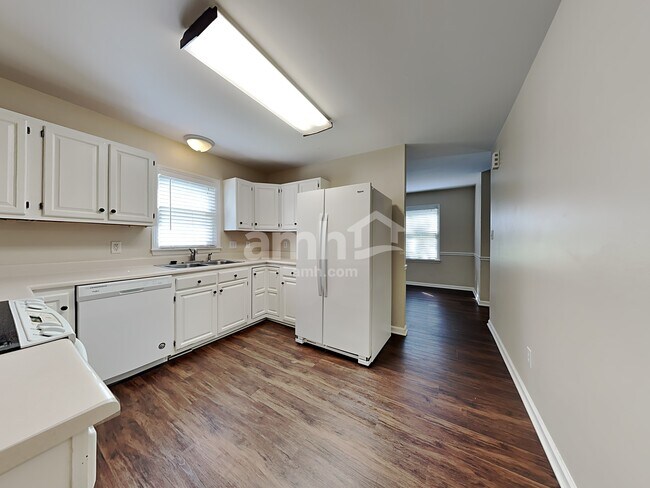 Foto del edificio - 6112 Glenridge Ct