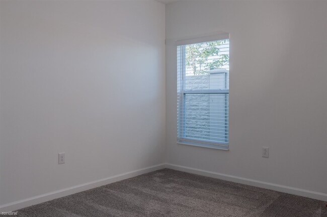Building Photo - 4 br, 2 bath House - 416 Adams Ale Place