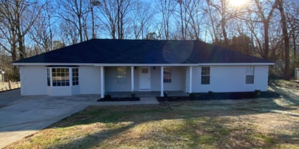 Building Photo - 4417 Thompson Bridge Rd