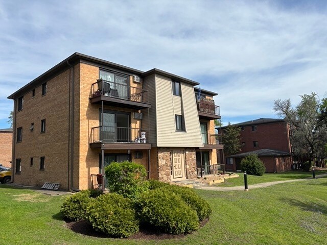 Foto principal - 704 65th St