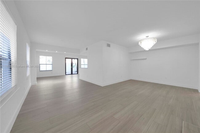 Building Photo - 3041 Indiana St