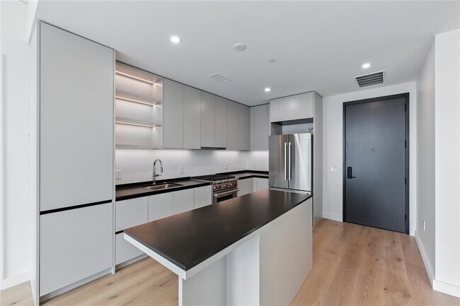 Foto del edificio - 610 Davis St
