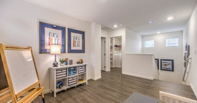 Building Photo - Shadow Bay