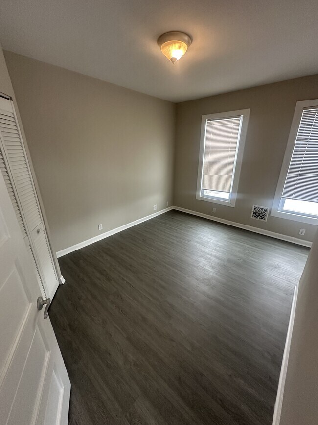 Foto del edificio - 4974 Quincy St