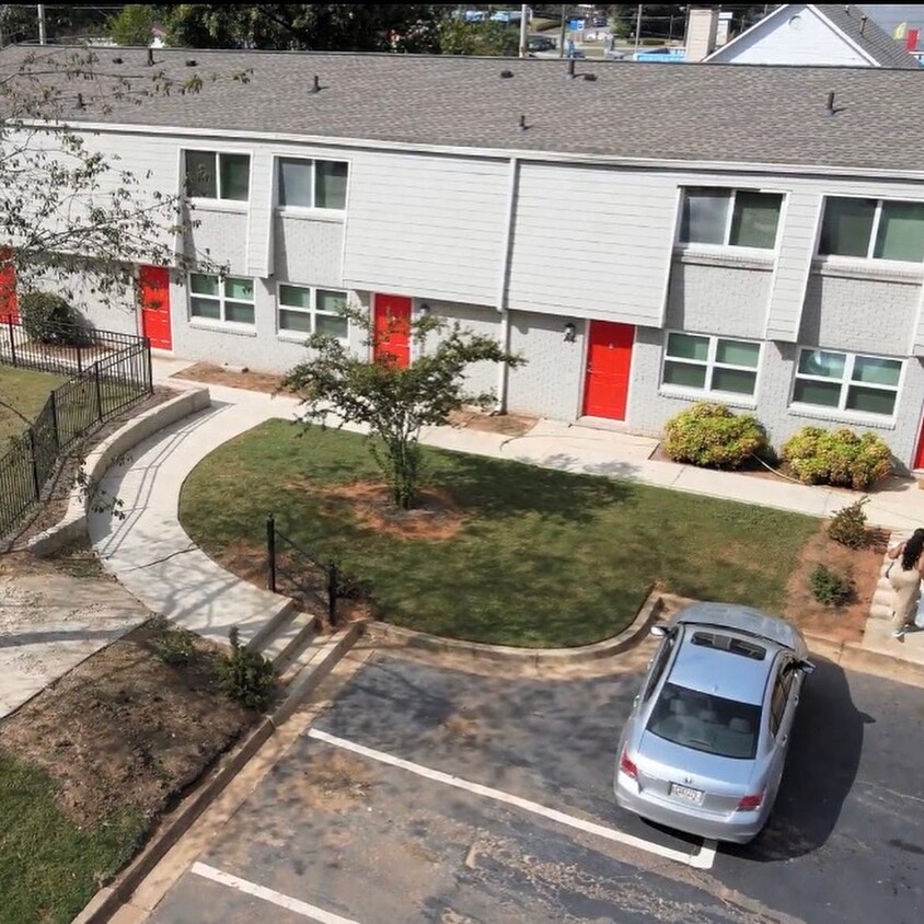 Building Photo - Jackson Brown Gardens Apartments