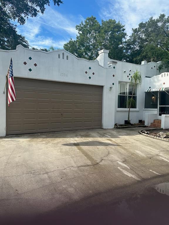 Building Photo - 1706 4th Ave E