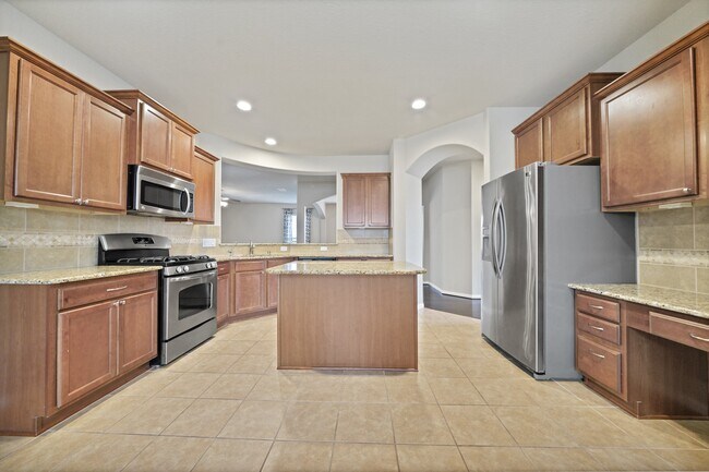 Building Photo - 107 Autumn Forest Ln