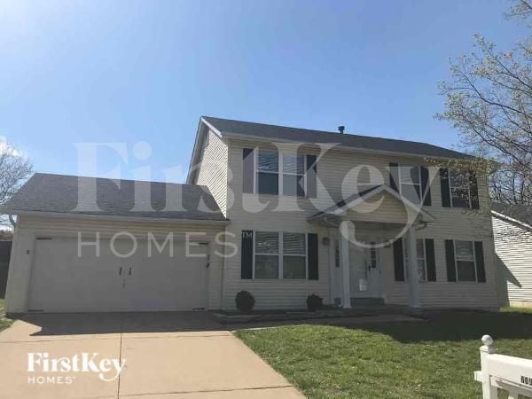 Building Photo - 609 River Moss Dr
