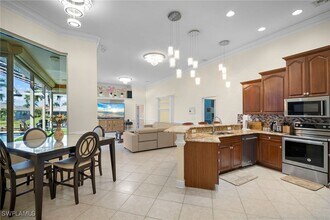 Building Photo - 5024 SW 8th Pl