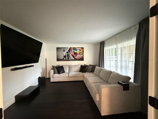 Foto del edificio - 8004 Beltrees Ct