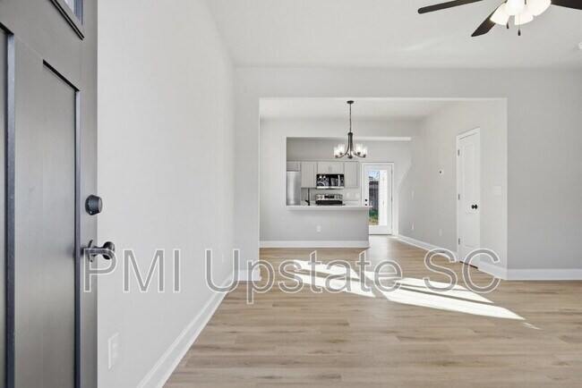 Building Photo - 107 Virginia Ave