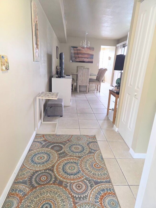 Building Photo - Fully furnished Lake View Condo in Gated Community