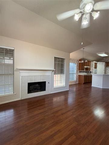 Foto del edificio - 2440 Ravenhurst Dr