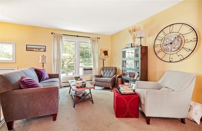 Building Photo - 3 Mary Dr