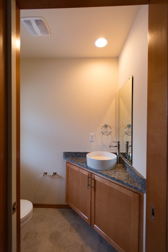 Building Photo - 4352 Sumac Ln